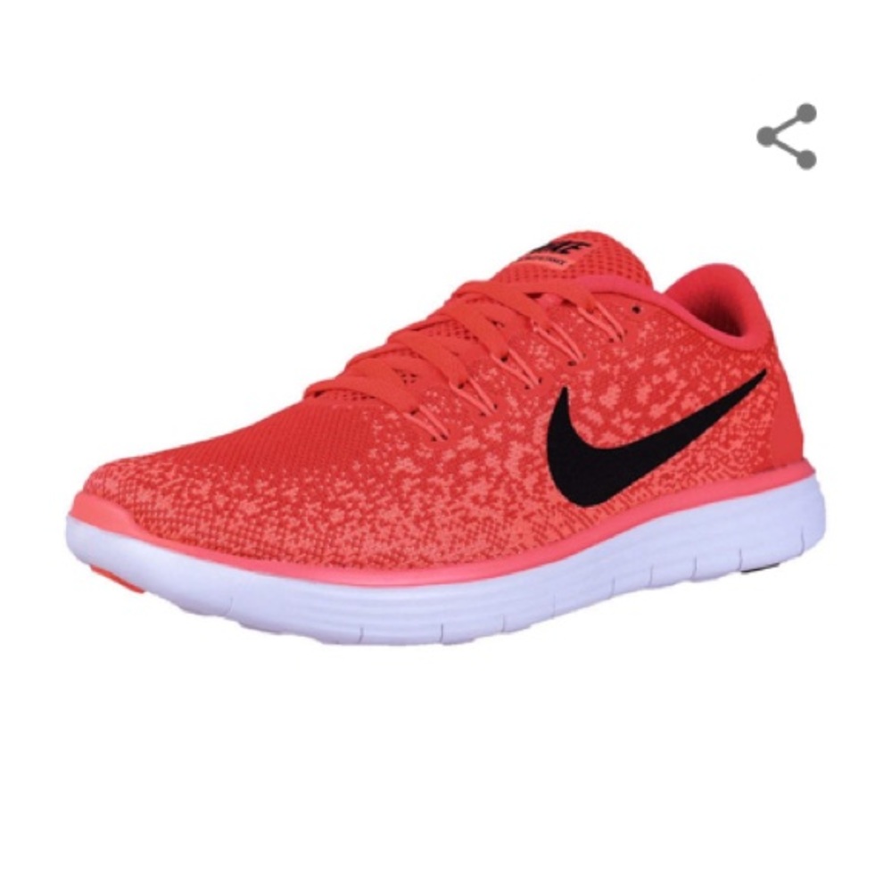 Women’s Nike free rn shoes